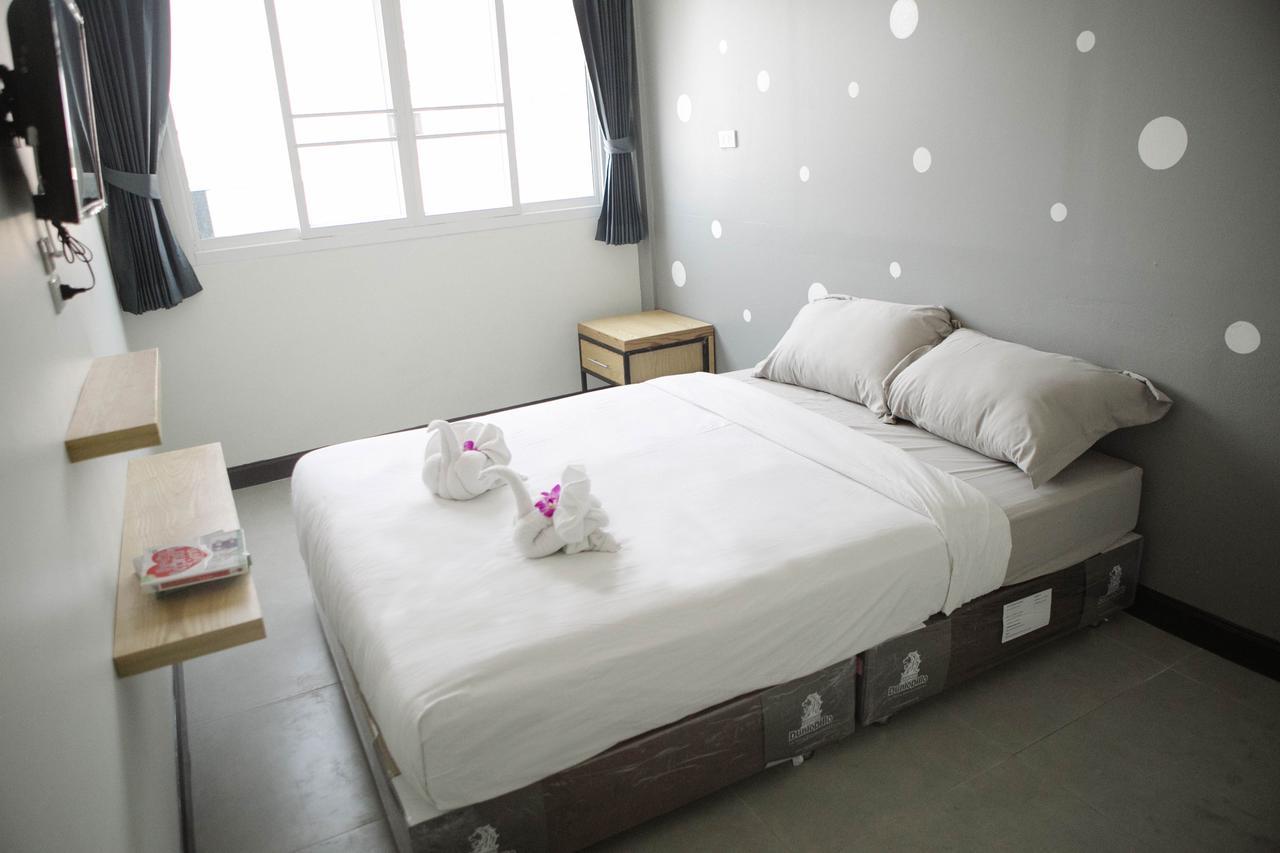 Full stop. Hostel Chiang Mai Exterior foto