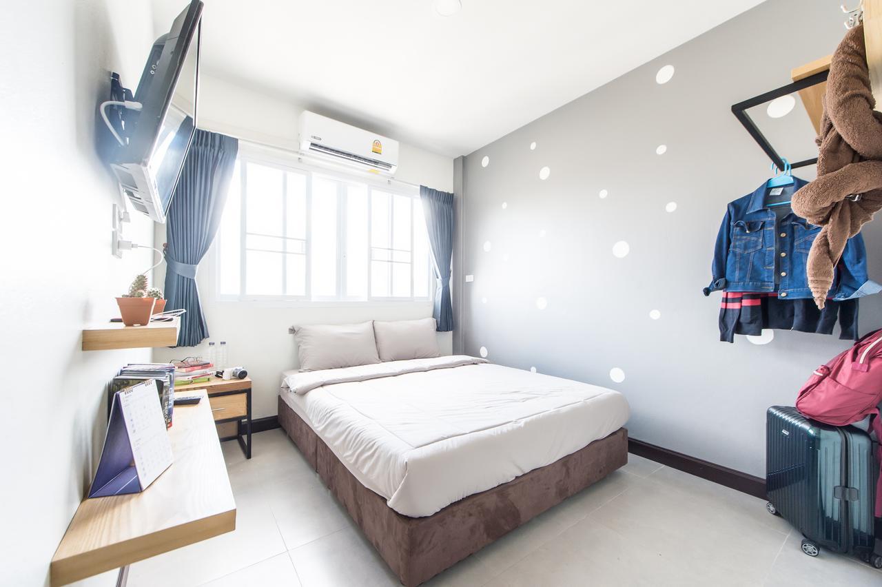 Full stop. Hostel Chiang Mai Exterior foto