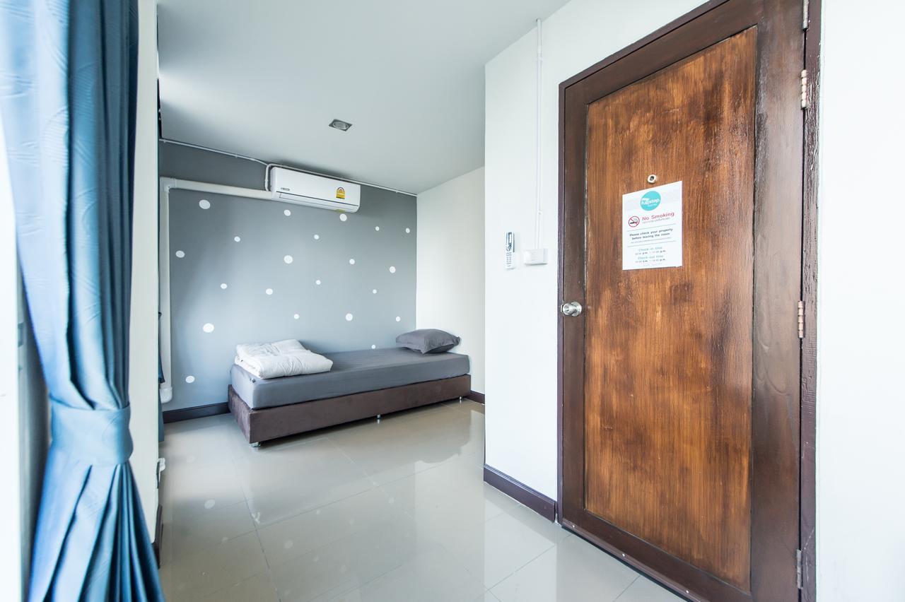 Full stop. Hostel Chiang Mai Exterior foto